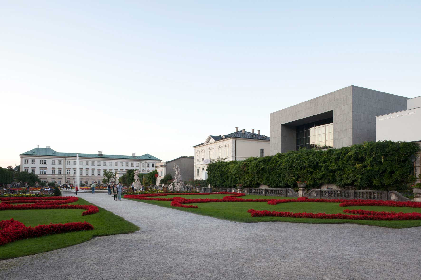 Mirabellgarten mit Schloss, Villa Kast und dem Solitär vom Mozarteum