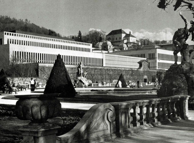 Mozarteum vom Mirabellgarten 1979